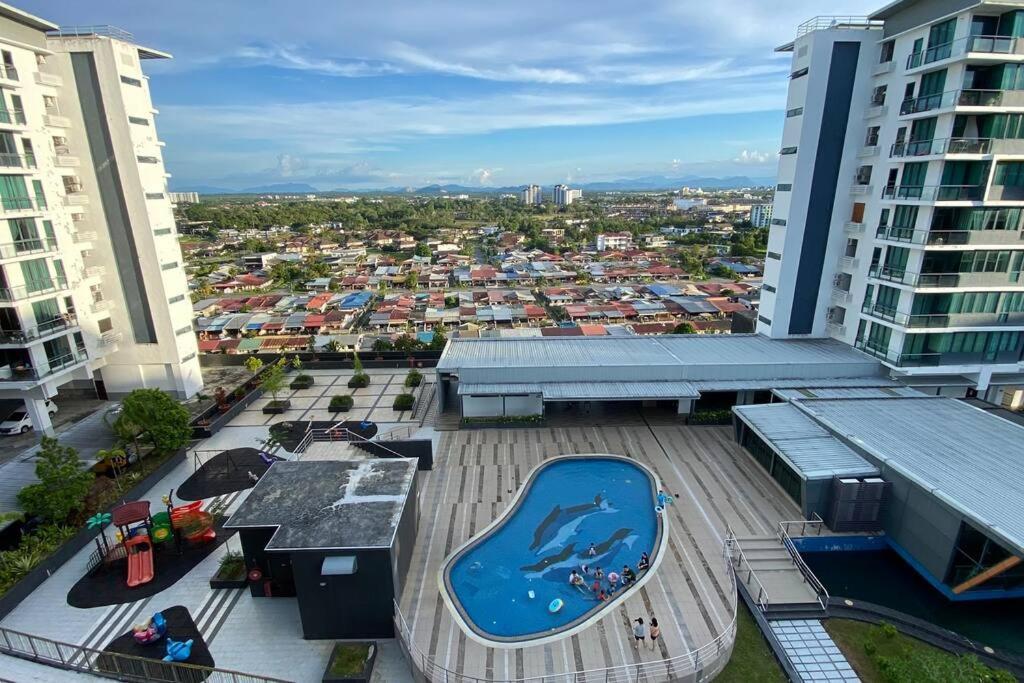 #1.3 Cozy 7Pax Large Beds 2B1R Vivacity Kuching Jazz Suites Exteriör bild